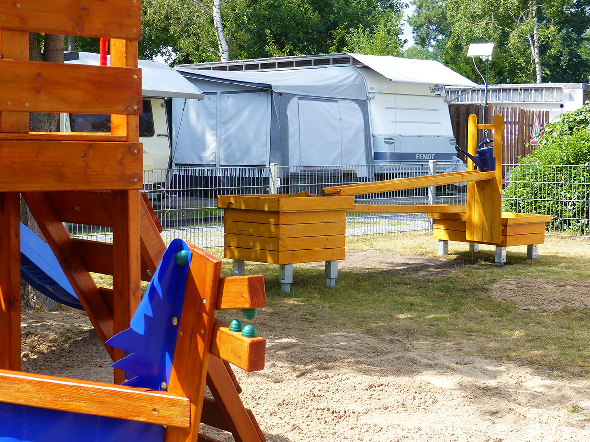 Spielplatz beim SKM - Matschstraße